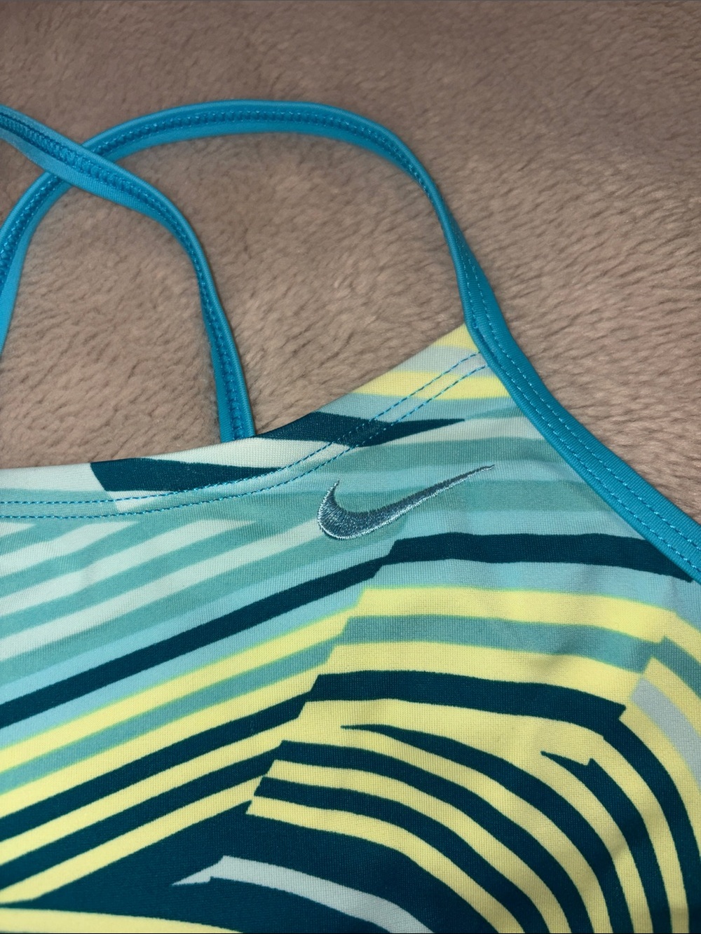 Nike Girls One Piece Criss Cross Back Swimsuit, Medium - Picture 2 of 5